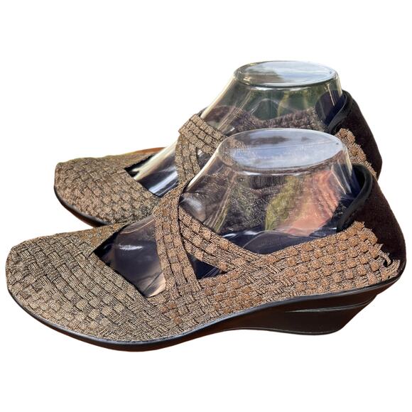 CORKYS Wishbone Women's 10 Woven Wedge Shoes Comfort Slip On Gold Black - Picture 1 of 11